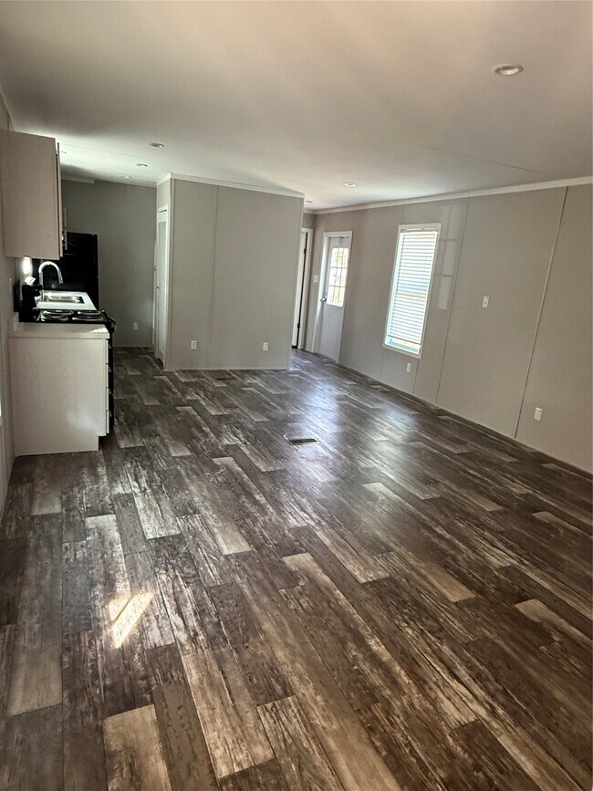 Building Photo - 2430 County Rd 318