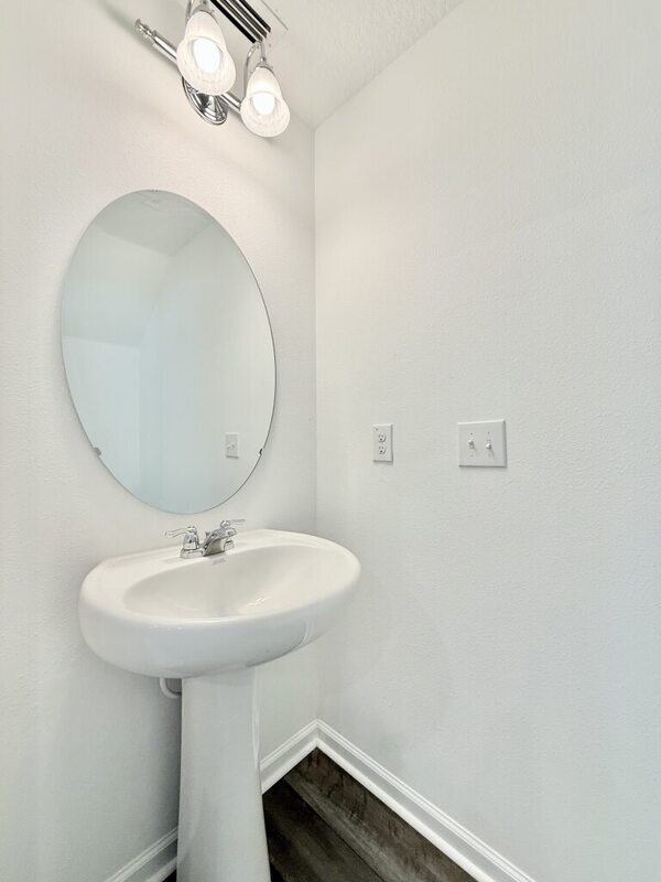 Building Photo - 38057 Elby Ln