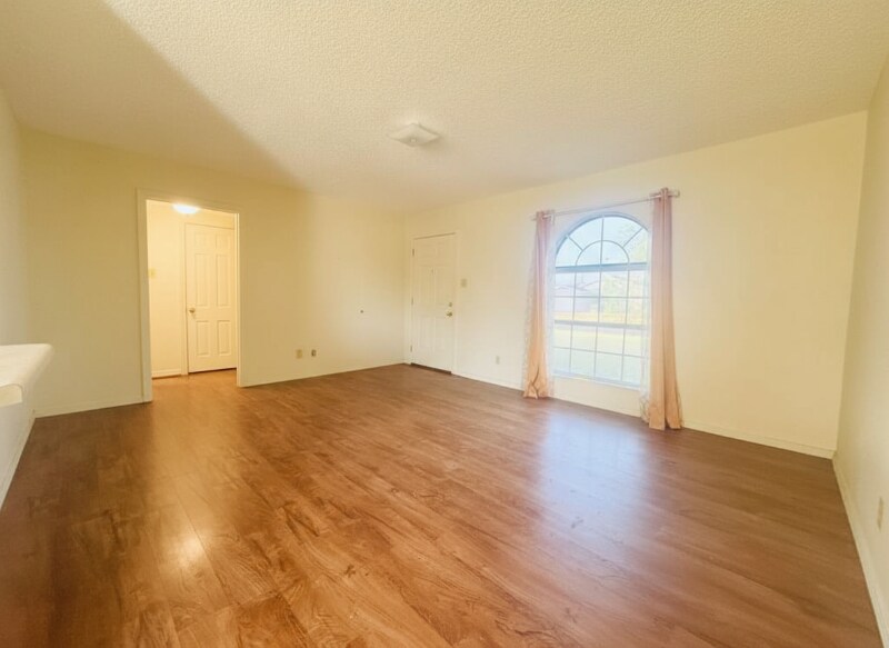 Building Photo - 906 N Bishop St