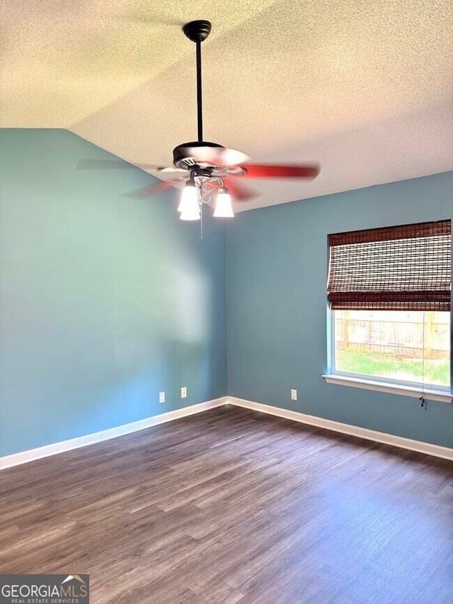 Building Photo - 108 Almond Cir