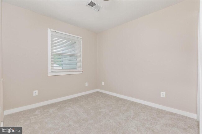 Building Photo - 14013 Glenkirk Rd