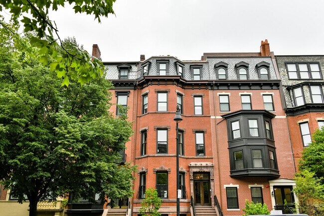 Building Photo - 298 Beacon St