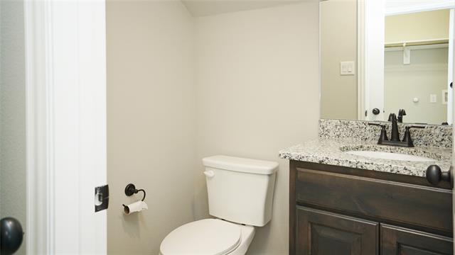 Building Photo - 712 Prairie Creek Dr