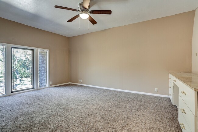 Building Photo - 5203 Braesvalley Dr