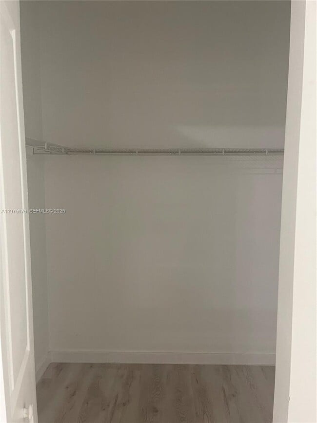 Building Photo - 942 NE 42nd Pl