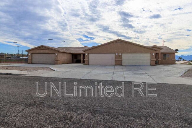 Building Photo - 2470 Constellation Dr