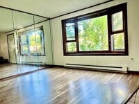 Building Photo - 114 Henshaw St