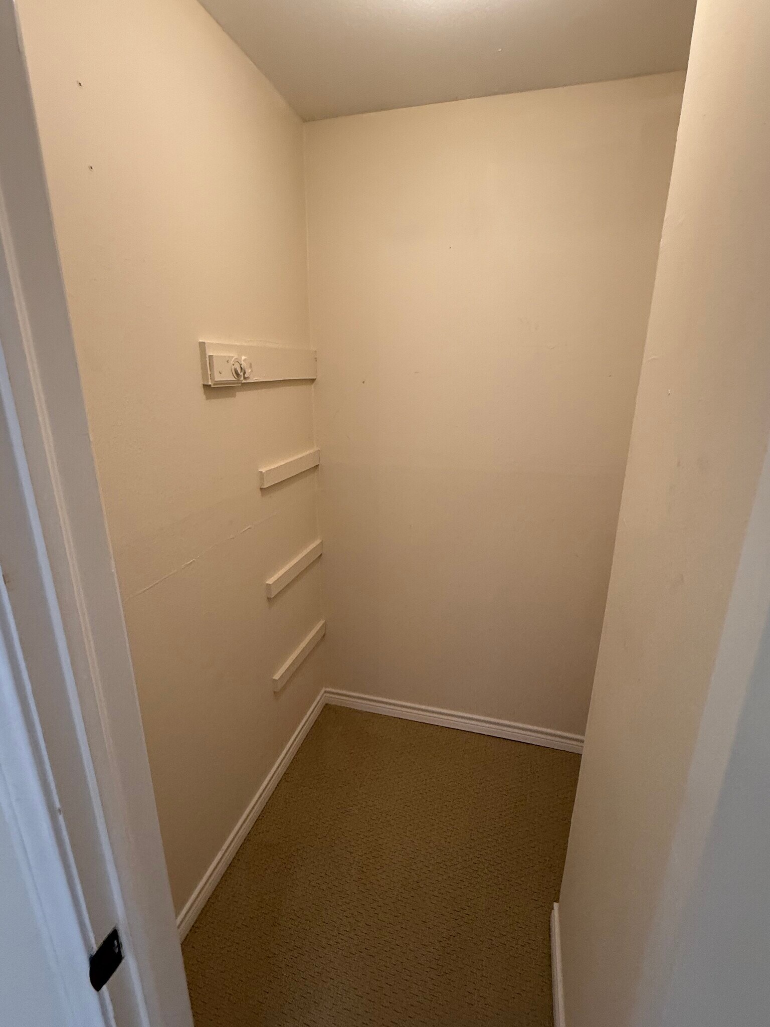 Building Photo - 8620 Baltimore Dr