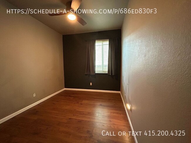 Building Photo - 637 Laurelwood Cir