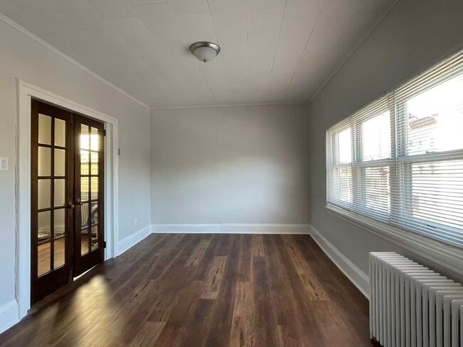 Building Photo - 109 70th St