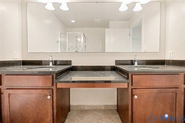 Building Photo - 1101 Haxall Point