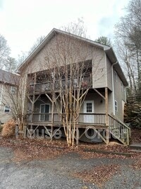 Building Photo - 15 Howards Row Pl