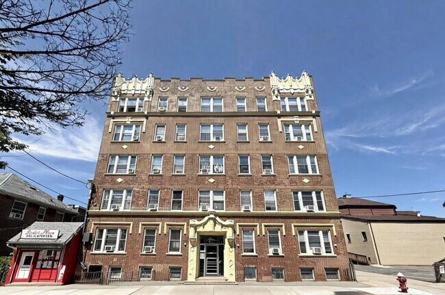 Building Photo - 3-5 Potter Pl