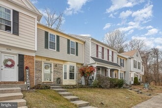 Building Photo - 1838 Oxford Square