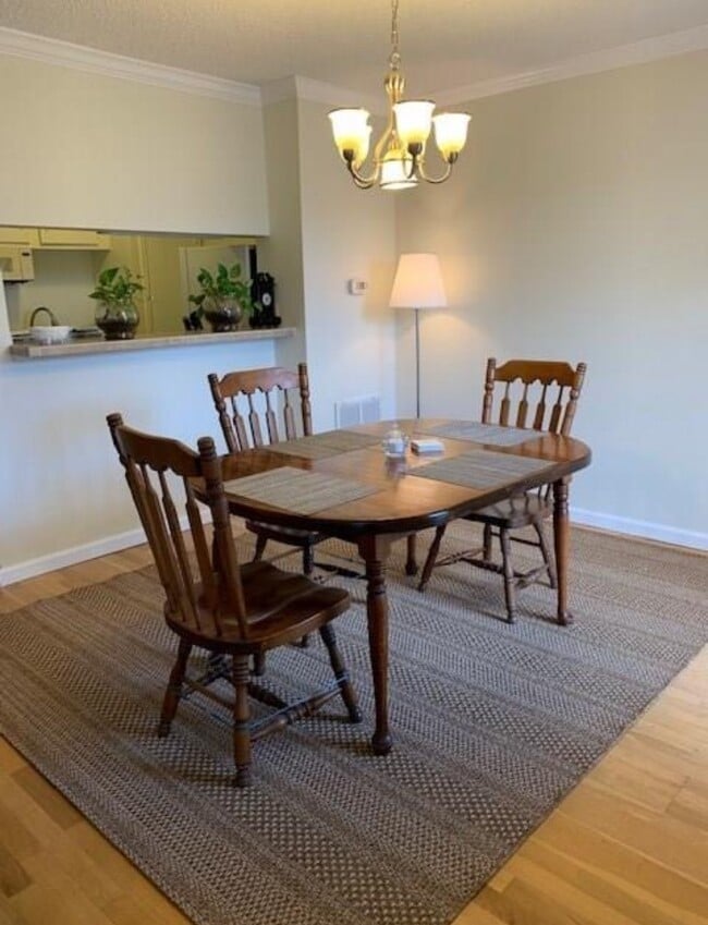 Building Photo - 6410 Del Monte Dr