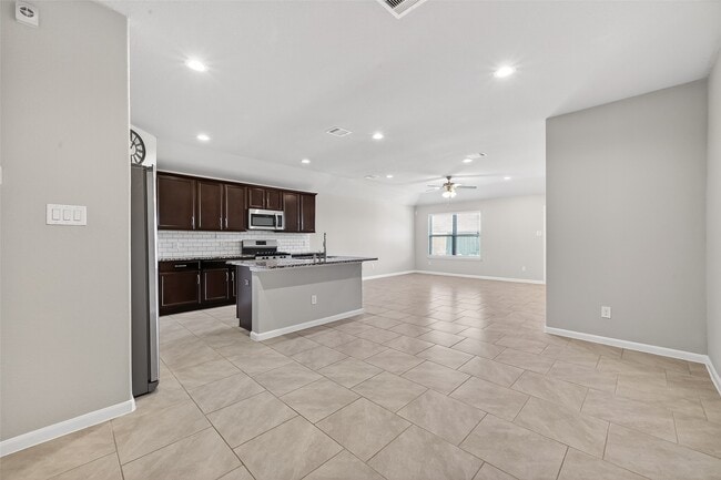 Building Photo - 3015 Lightles Manor Ct