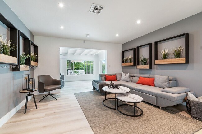 Building Photo - 18641 Belview Dr