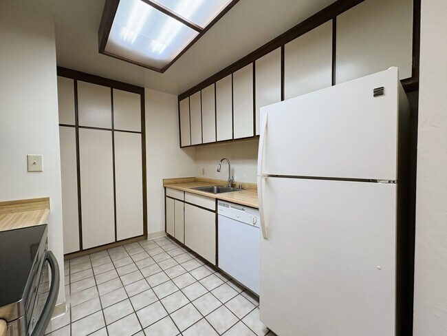 Building Photo - Charming 2BR/2BA Condo Steps from Downtown Mountain View