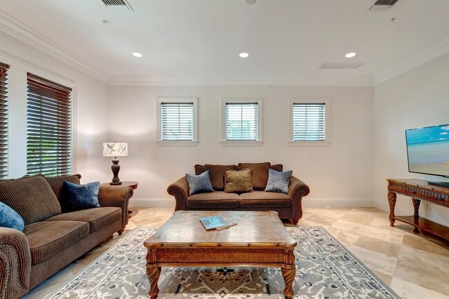 Building Photo - 1510 Ocean Dr