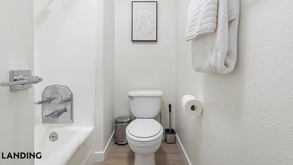 Building Photo - 1455 E Katie Ave