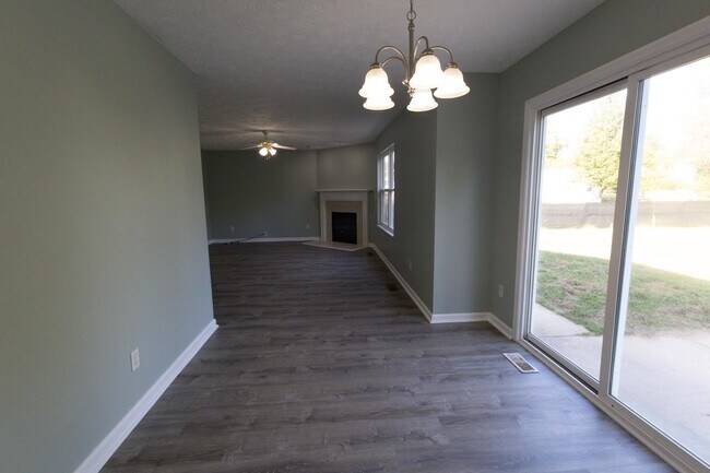 Building Photo - 8246 Maineville Rd