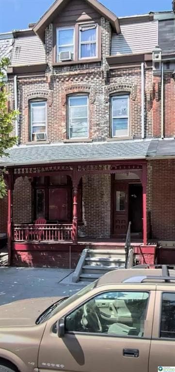 Building Photo - 334 N Ninth St
