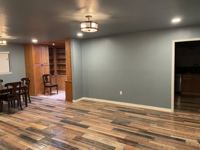 Building Photo - 9517 Mcintosh Dr