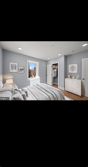 Building Photo - 4535 Avondale St