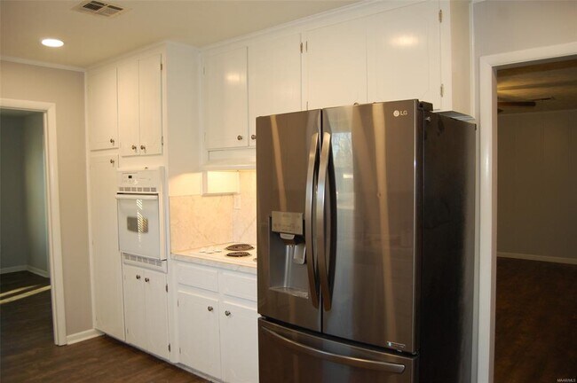 Building Photo - 633 Wetumpka St