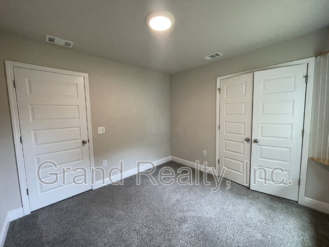 Building Photo - 4293 Castille Ave
