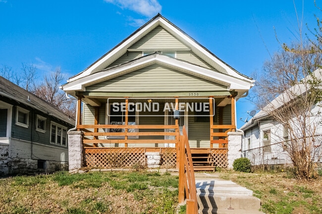 Building Photo - 2530 Mersington Ave