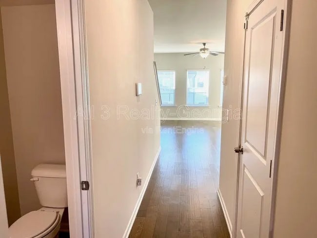 Building Photo - 1400 Smith St SE