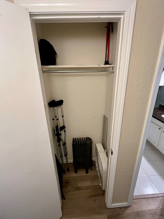 Building Photo - 3200 W Britton Rd