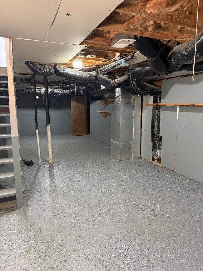 Building Photo - 3678 Niagara Dr