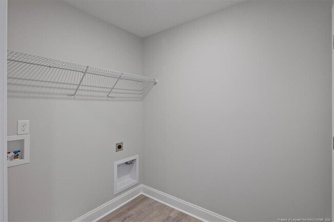 Building Photo - 134 Huzzas Cir