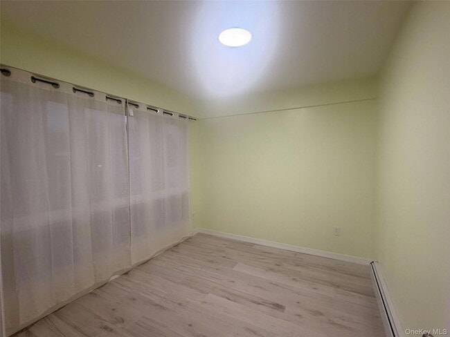 Building Photo - 79 Monhagen Ave