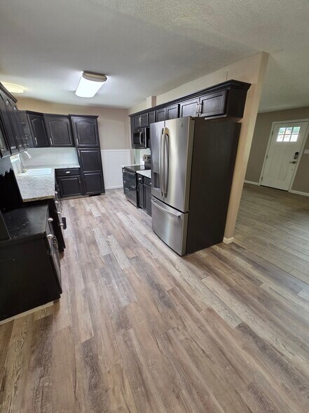 Building Photo - 3633 Windflower Cir