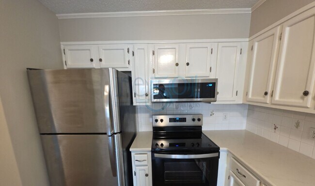 Building Photo - The home you've been looking for!