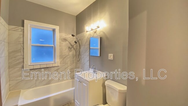 Building Photo - 444 W 98th St