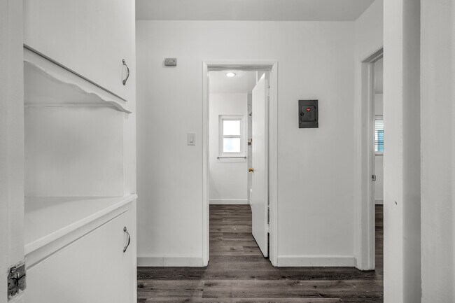 Building Photo - 3706 Redondo Beach Blvd