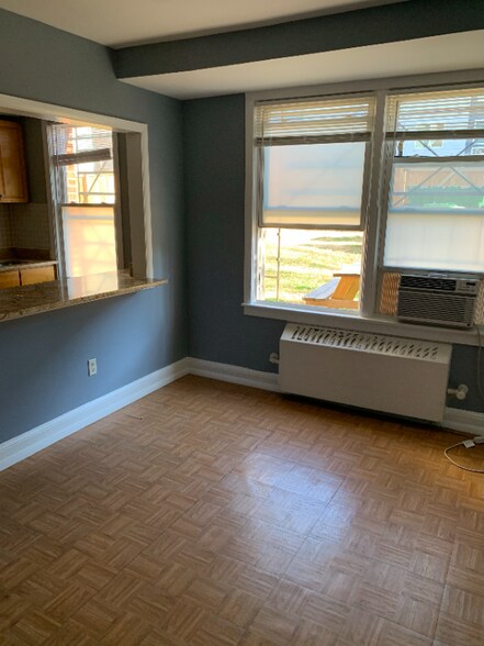 Building Photo - 1135 16th St NE