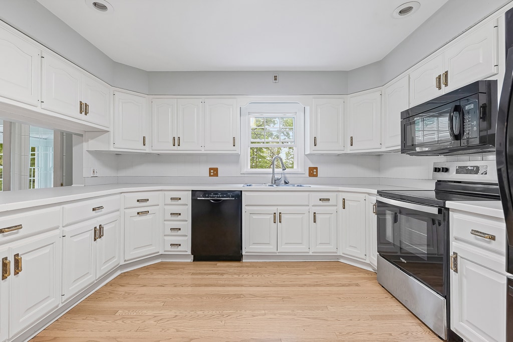 Building Photo - 38 W Case Dr