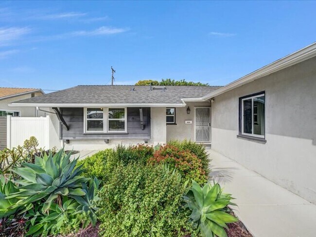 Building Photo - Beautiful 3 BD, 1.5 BA Remodeled Home in North Clairemont!