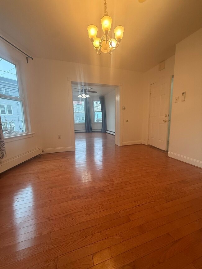 Building Photo - 220 Summit Ave