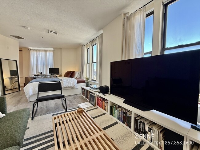 Building Photo - 1122 Boylston St