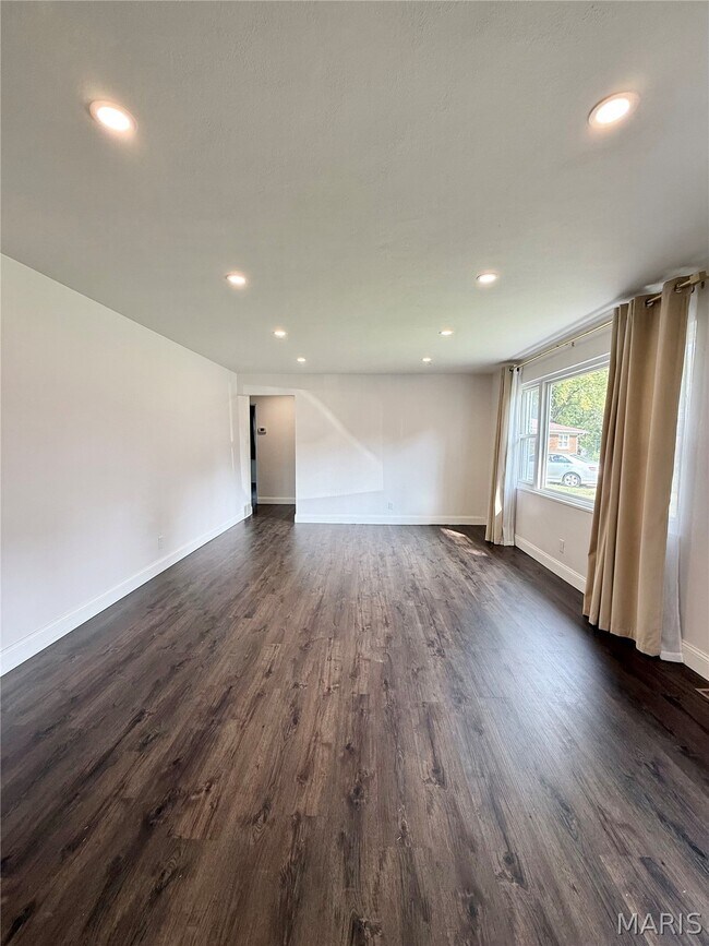 Building Photo - 76 Gatewood Ct