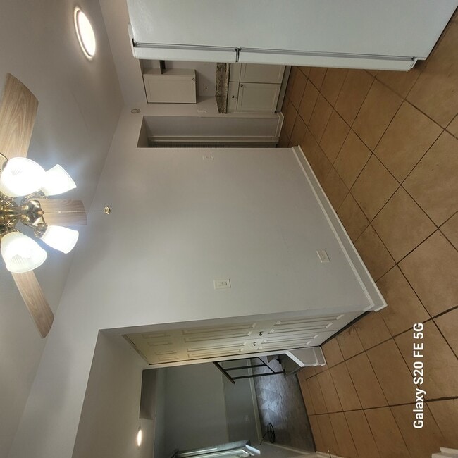 Building Photo - 7309 Winthrop Way