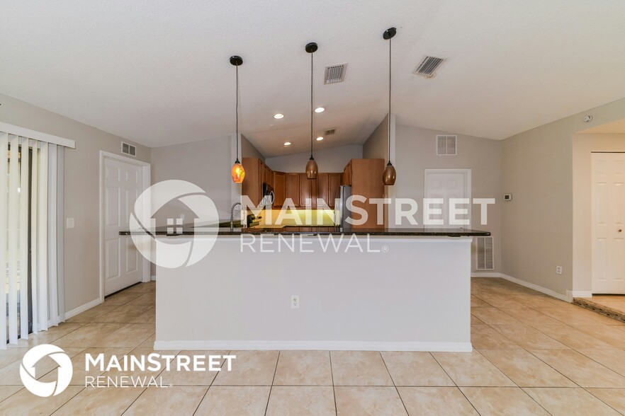 Building Photo - 6384 Samoa Dr