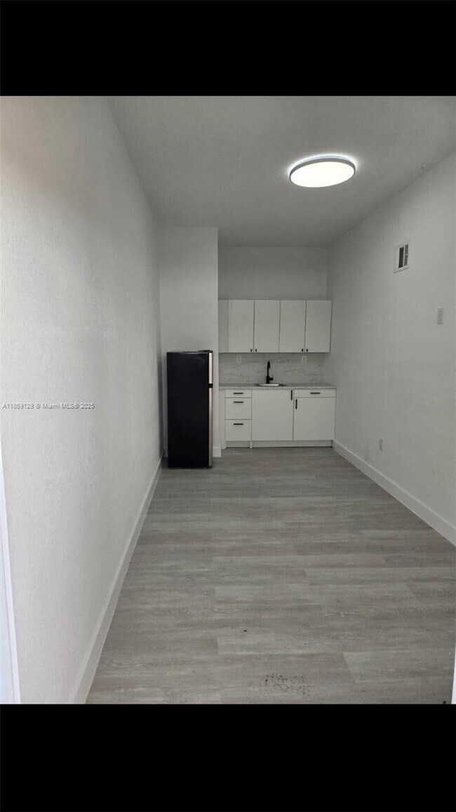 Building Photo - 17616 SW 145th Ct