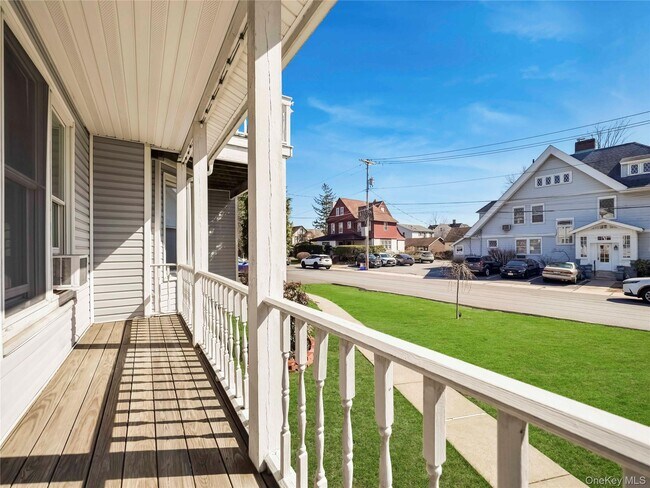 Building Photo - 42 Park Ave